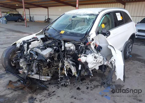 2018 Mercedes-Benz Glc 300 4Matic z USA, uszkodzony, nr VIN WDC0G4KB3JV070026